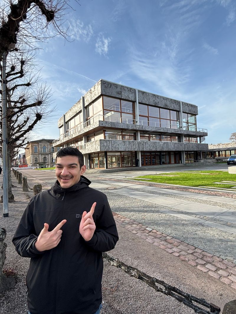 Enis als Rechtsberater